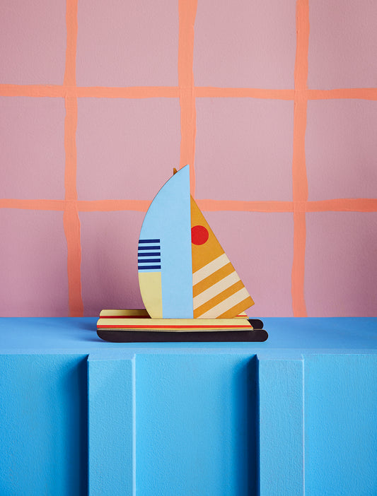 Studio ROOF – Papírová dekorace Halfmoon Catamaran