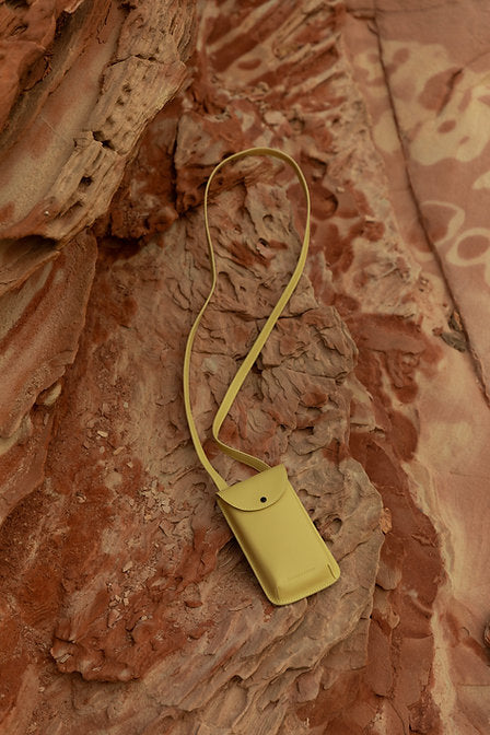 Taštička na mobil Pampas / žlutá