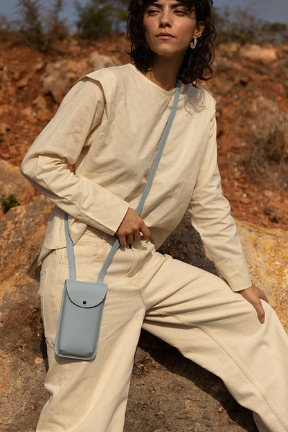 Taštička na mobil Cloud / nebesky modrá