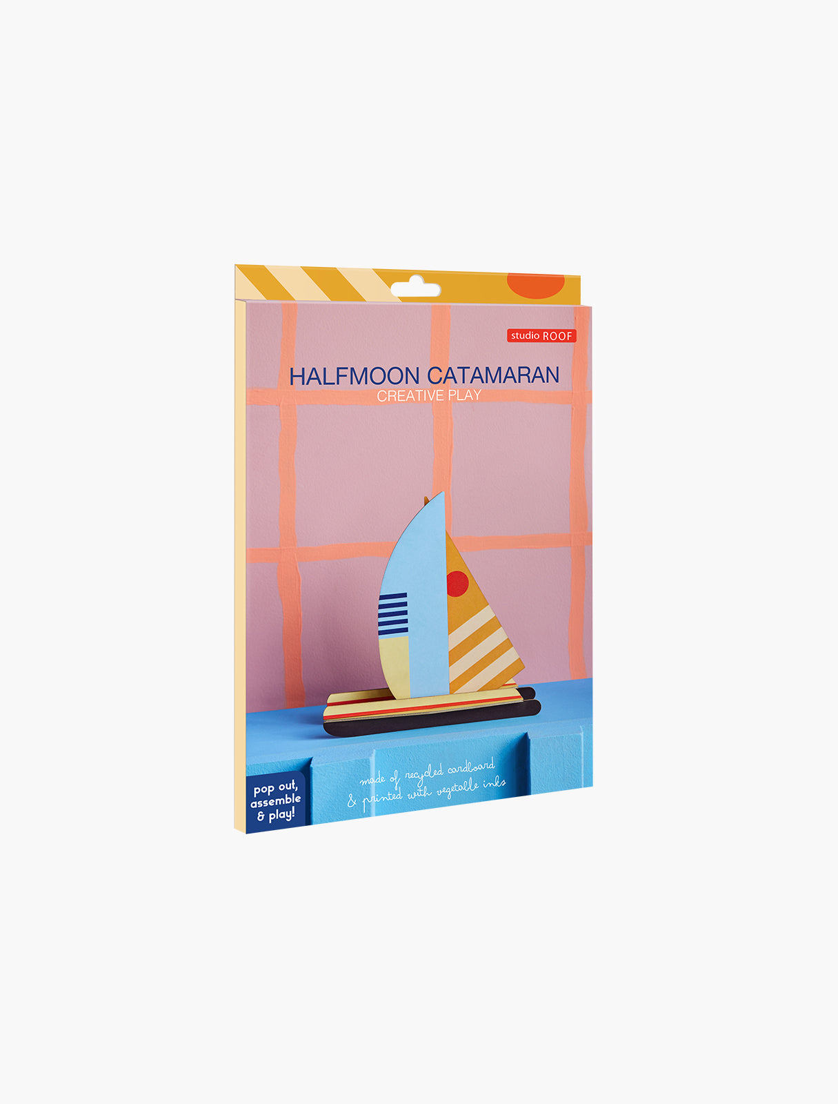 Studio ROOF – Papírová dekorace Halfmoon Catamaran