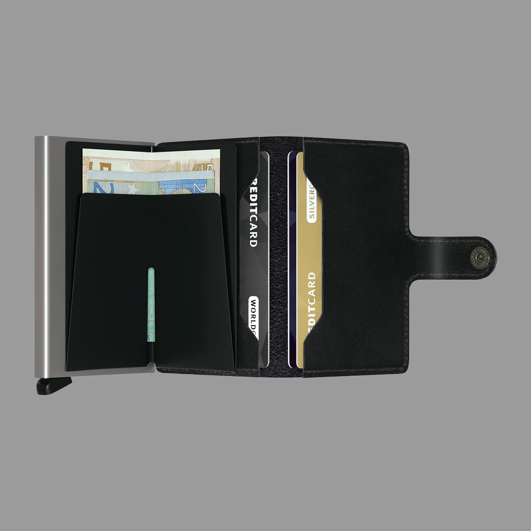 Kožená Secrid Peněženka se zapínáním Miniwallet v černé barvě.