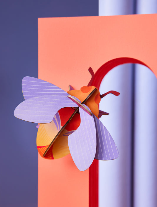 Studio ROOF – Nástěnná dekorace Bumblebee / čmelák