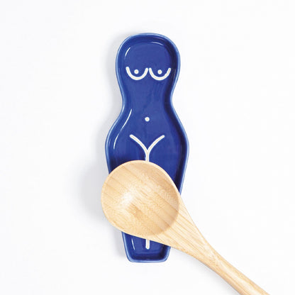 Keramická podložka na vařečku Body Spoon Rest od značky DOIY Design v modré barvě.